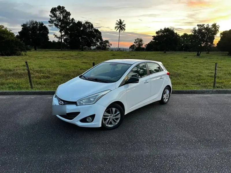 Hyundai HB20 Premium 1.6 2015 · Branco - foto 1 de 7