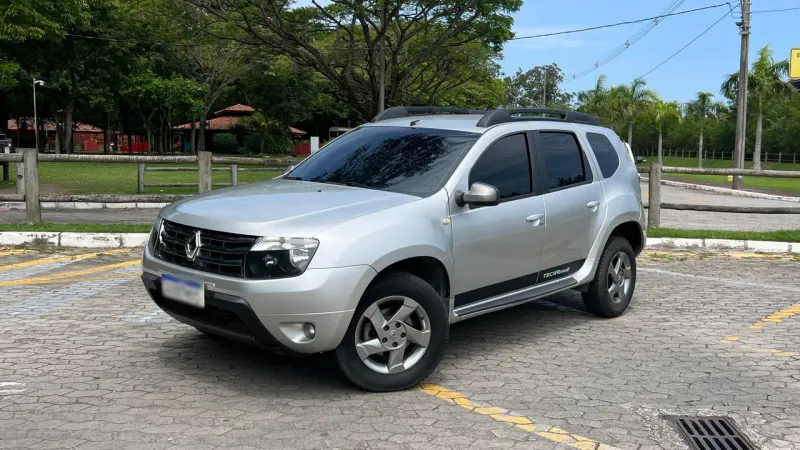 Renault Duster Dynamique 2.0 Tech Road 2 2014 · Prata - foto 1 de 12