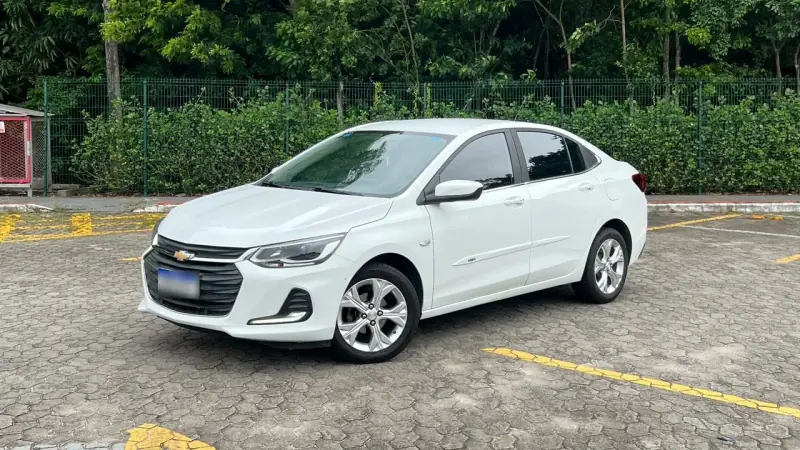 Chevrolet Onix Plus Premier 2 Turbo 2022 · Branco - foto 1 de 9